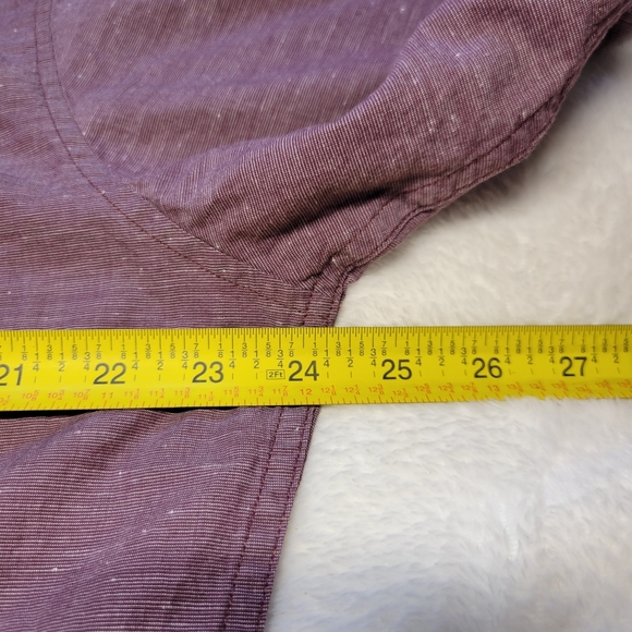 Travis Mathew Shirt Mens XL Casual Button Short Sleeve Red Burgundy Dots - Picture 5 of 6